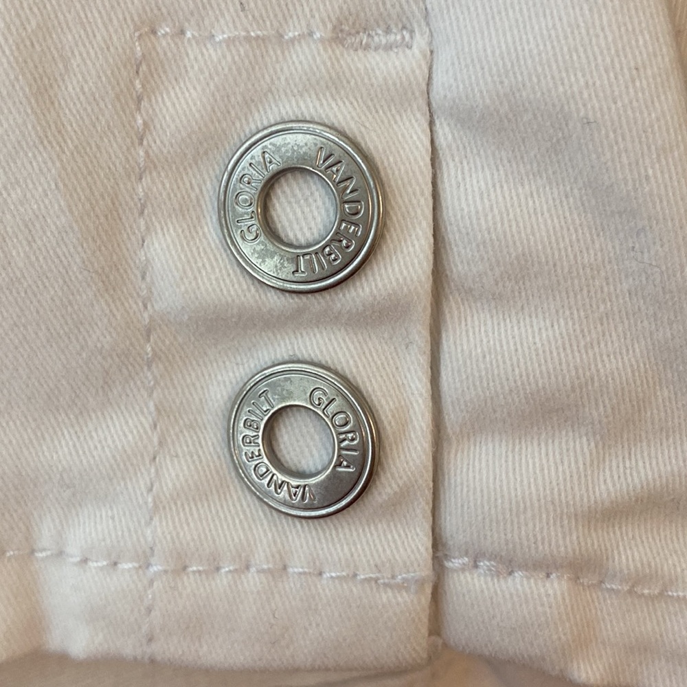 Gloria Vanderbilt Shorts - Picture 6 of 6